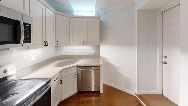 Building Photo - 2936 Washington St