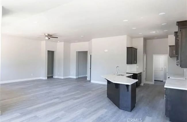 Foto del edificio - 630 E Juniper Ave