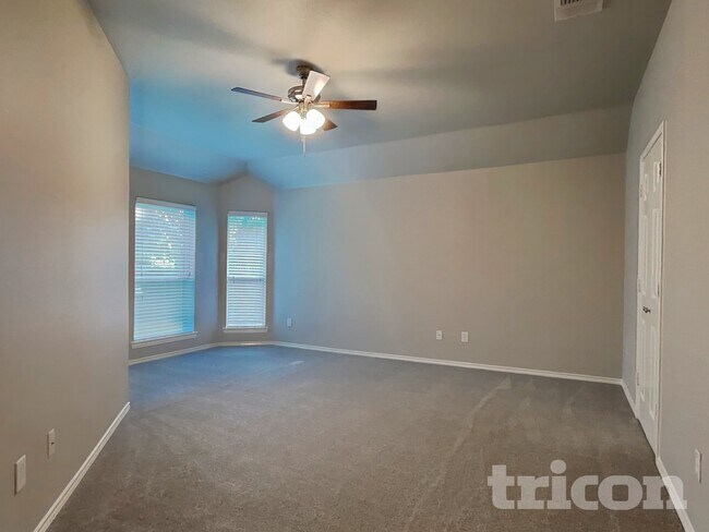 Building Photo - 2905 Stockton St