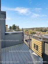 Building Photo - 3015 30th Ave W