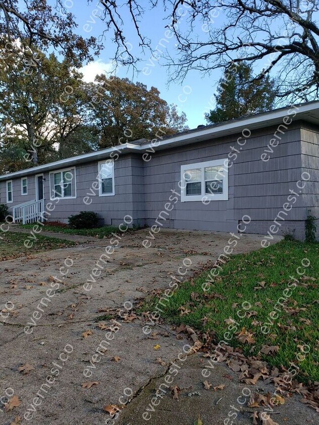 729 McCluer Rd, Jackson, MS 39212 House for Rent in Jackson, MS