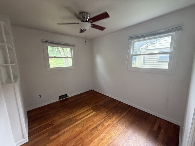 Foto del edificio - 604 Thornton Ave