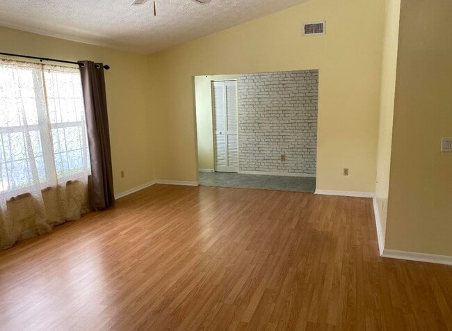 Building Photo - 2309 SE Luau Ave