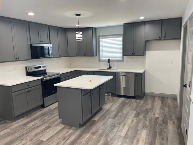 Building Photo - 28551 Shallow Waters Rd