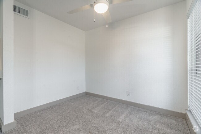 1 habitación, 1 baño, 660 pies cuadrados, comedor - Coronado North Apartments