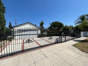 Building Photo - 11229 Blythe St