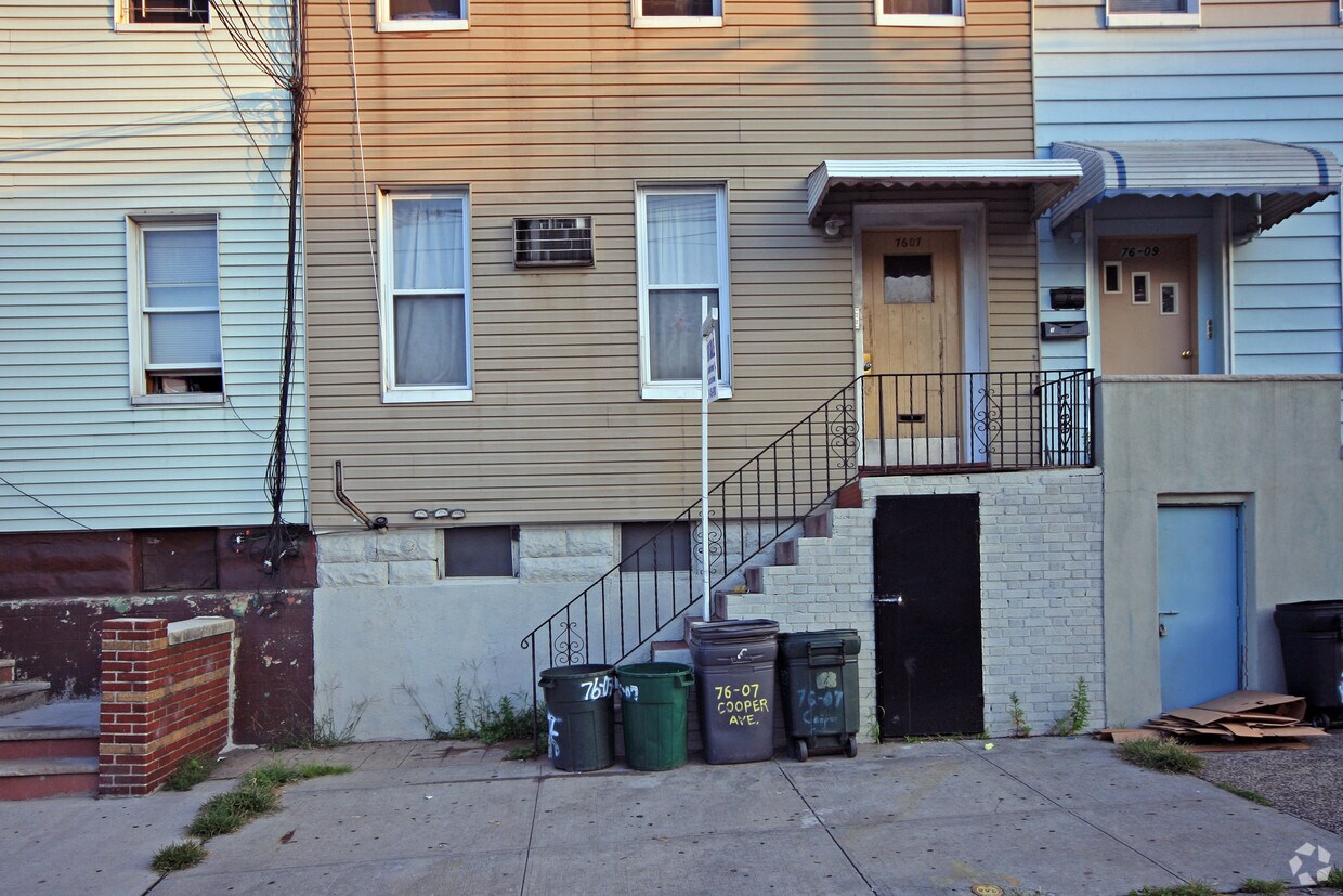 Building Photo - 7607 Cooper Ave