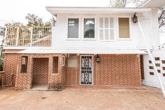 Building Photo - 1420 Corpus Christi St