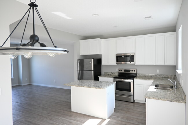 Spacious Kitchen & Eat In Dining with Island - 4052 E 55th street