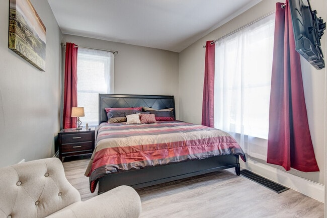 Building Photo - 1441 N Humboldt St