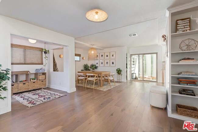 Building Photo - 810 Commonwealth Ave