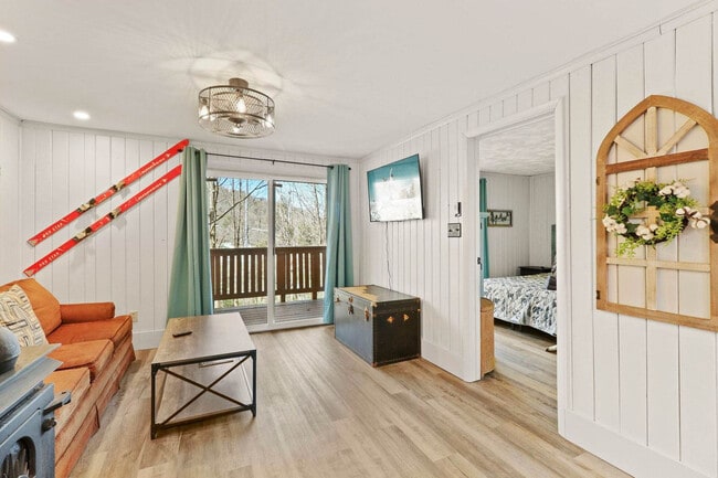 Foto del edificio - 102 Skiview Ln