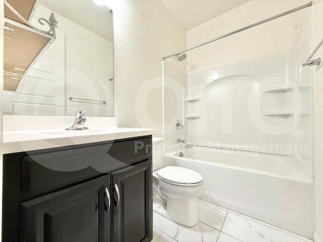Building Photo - 251 E Wisteria Dr