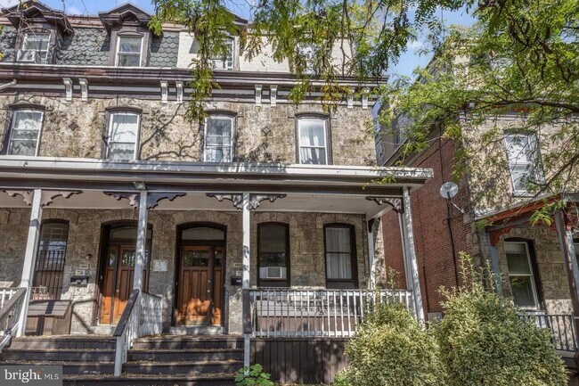 Foto del edificio - 3953 Baltimore Ave