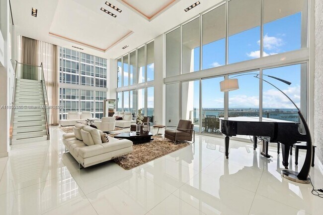 Foto del edificio - 1040 Biscayne Blvd
