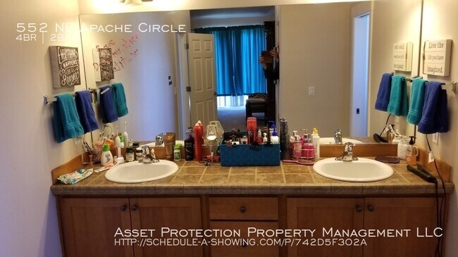 Foto del edificio - 552 NE Apache Cir