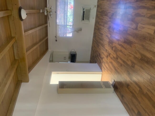 Foto del edificio - 18332 Superior St