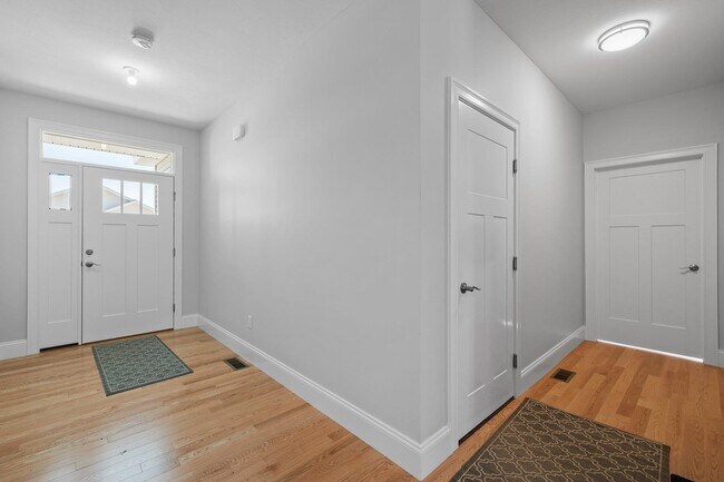 Foto del edificio - 34 Blackstone Dr