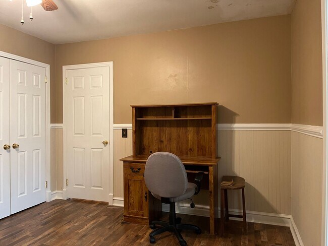 Foto del edificio - Available Now: 3/2 in Woodruff!