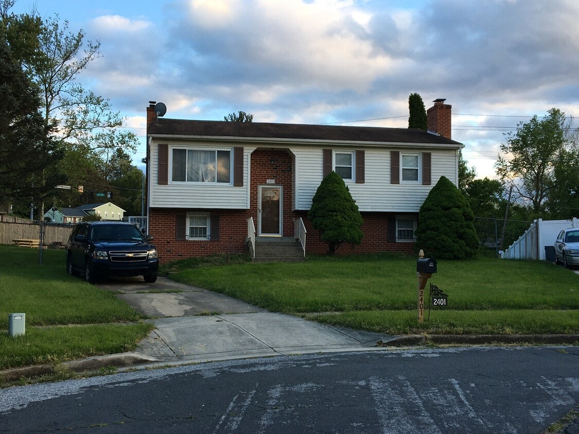 2401 Grange Hall Ct, Fort Washington, MD 20744 House for Rent in Fort