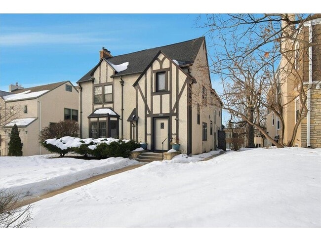 Foto del edificio - 3540 Irving Ave S