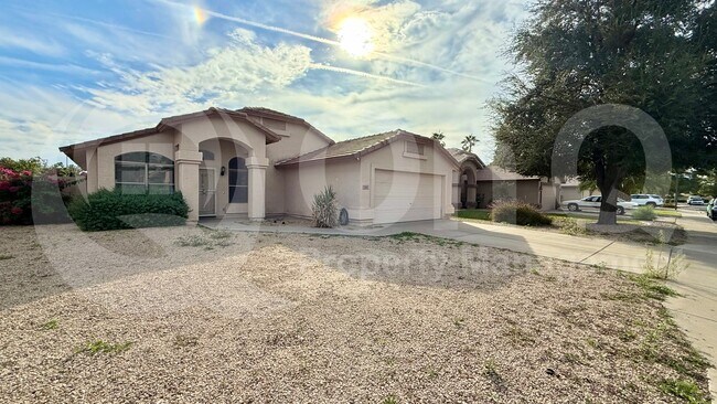 Foto del edificio - 2283 E Smoke Tree Rd