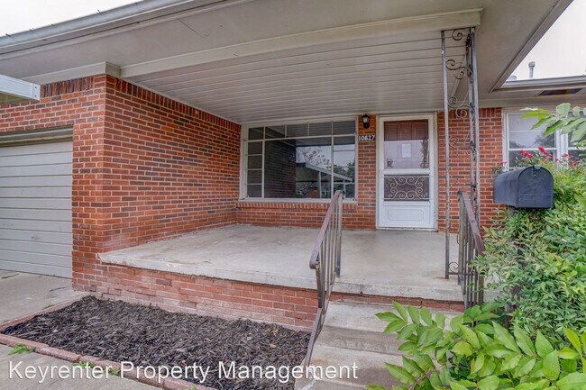 Foto del edificio - 3 br, 1 bath House - 10627 E 3rd St