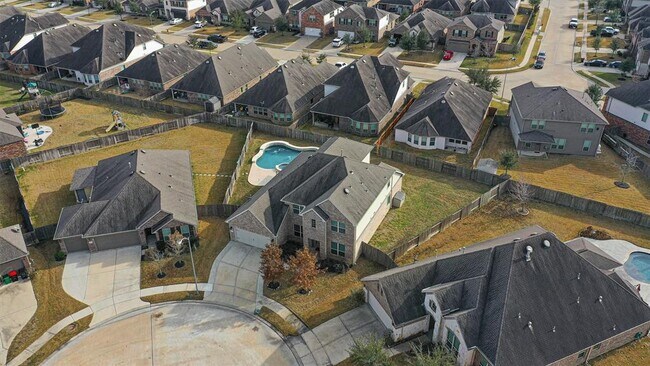 Foto del edificio - 9800 Katy Creek Ct