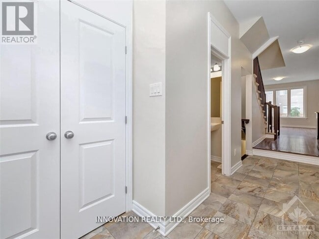 Building Photo - 502 Muscari St