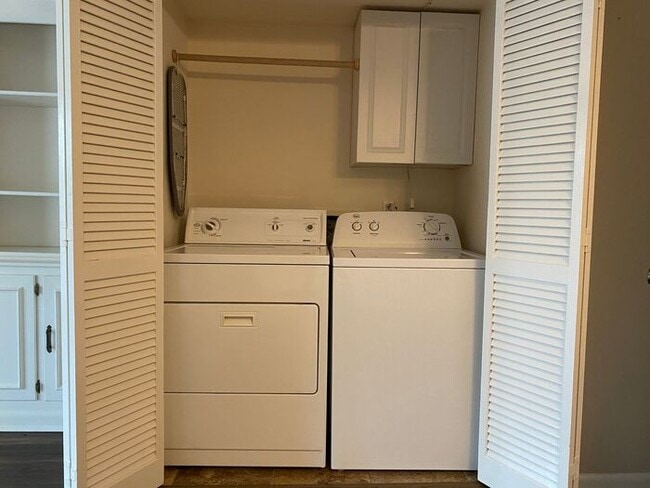 Foto del edificio - Half Off 1st Month - Large 2 Bed 2.5 Bath Apt in Green Hills - Vandy Belmont Lipscomb!