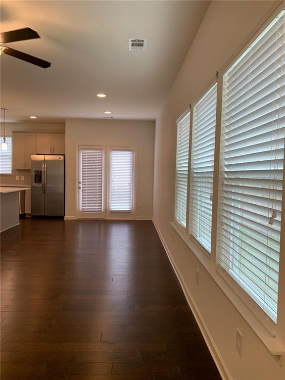 Building Photo - 4914 Longview Walk