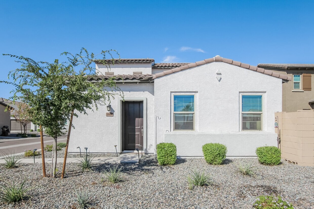 18997 W Pasadena Ave House Rental in Litchfield Park, AZ