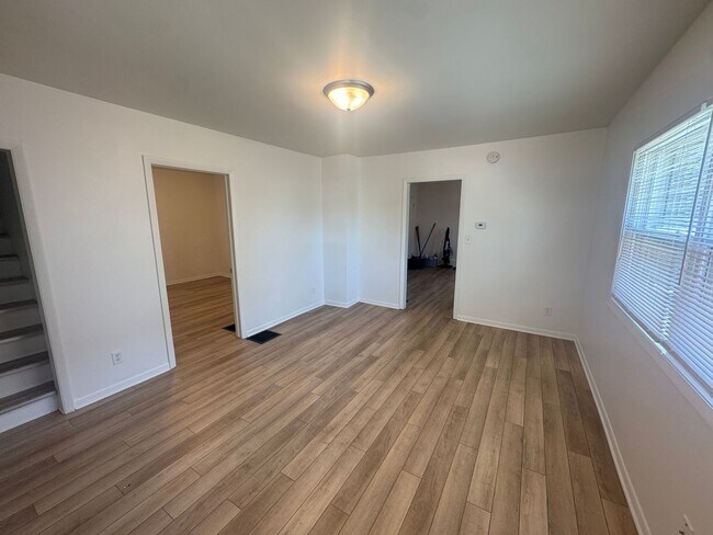 Foto del edificio - Updated 3 bedroom home on the NE side of G...