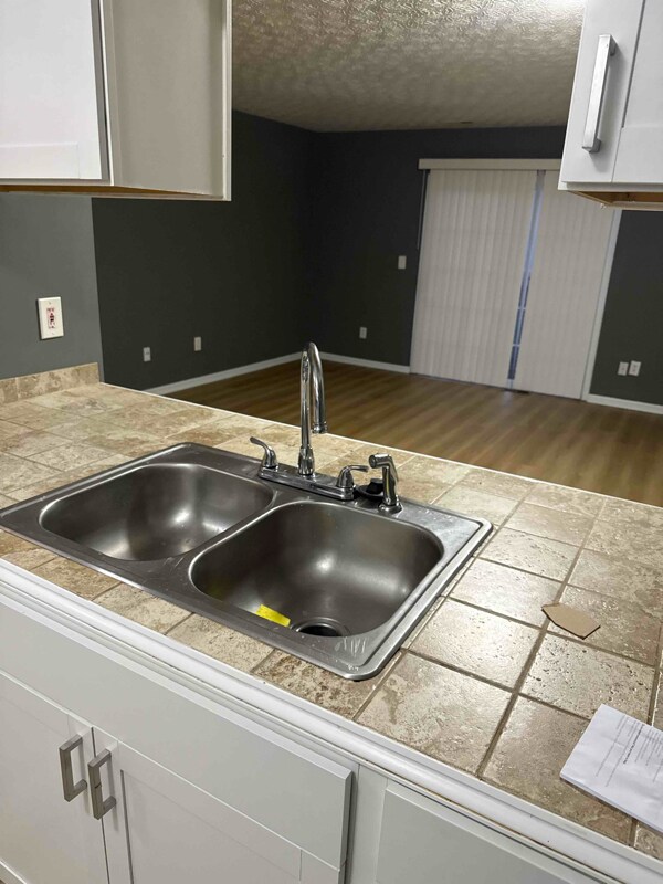 Building Photo - 6746 Axtel Dr