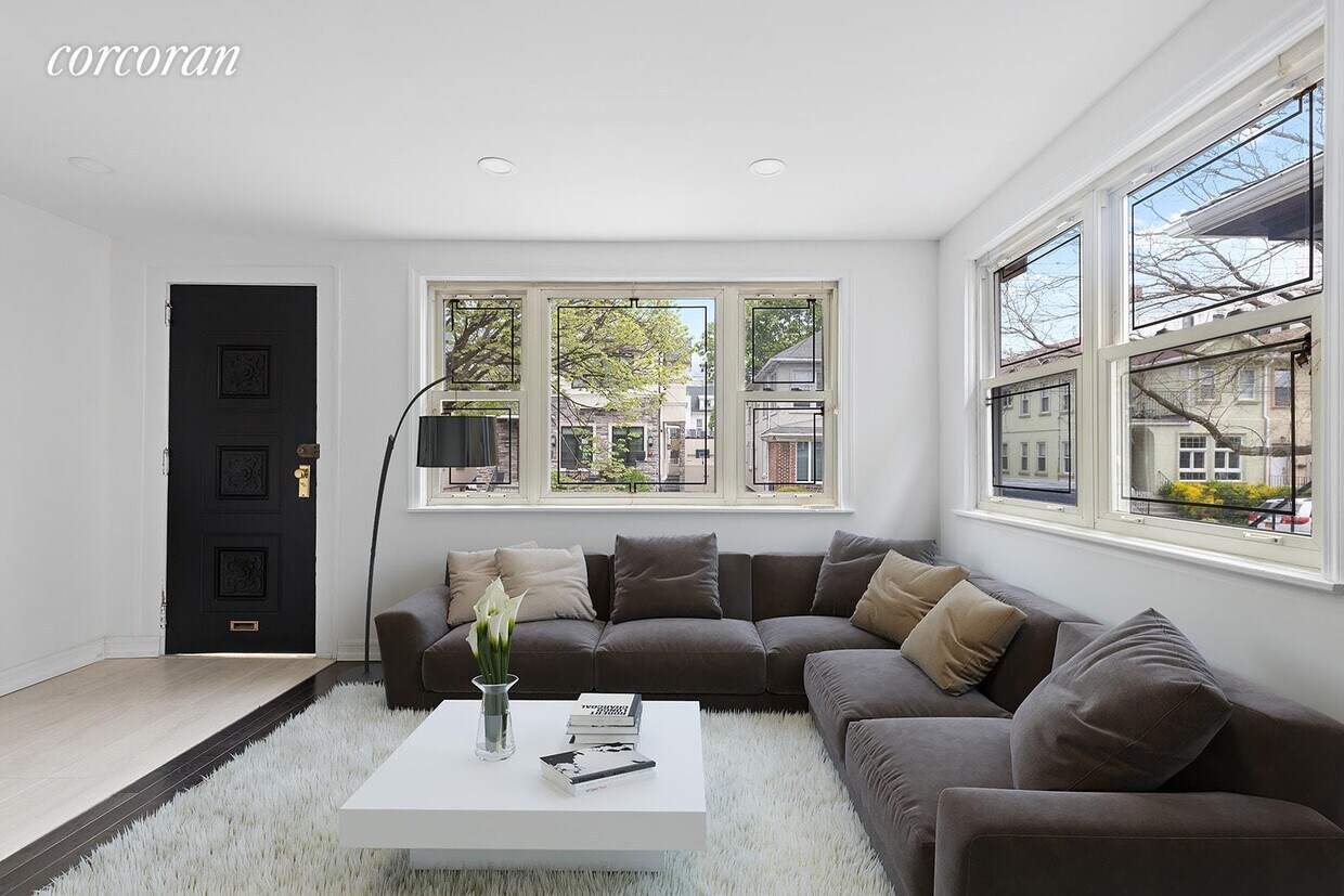 Foto principal - 928 E 26th St