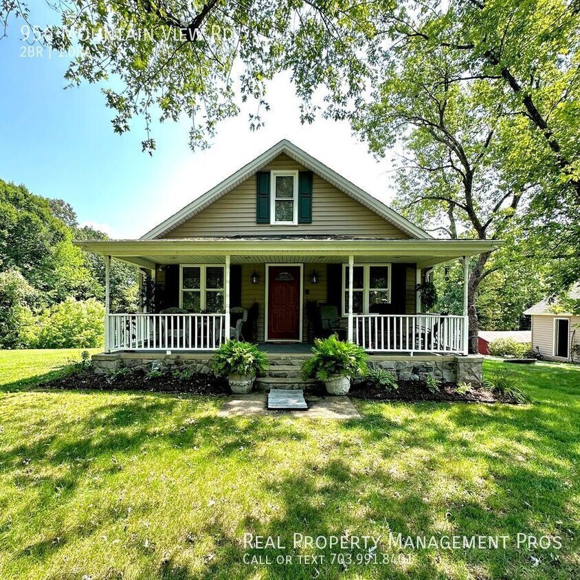 Foto principal - Renovated Bungalow on Private Lot with Mod...