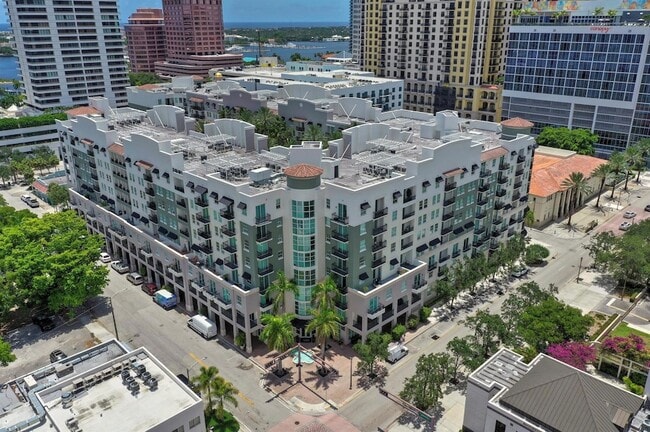 Building Photo - 600 S Dixie Hwy