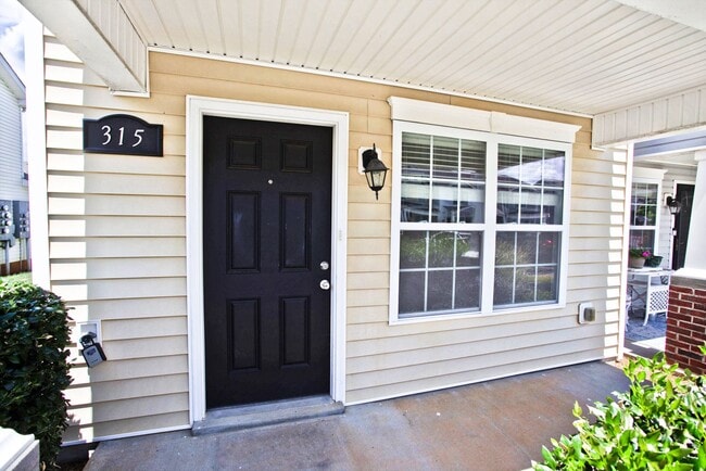 Building Photo - 315 Sam Houston Cir