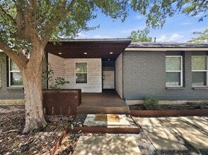 Building Photo - 6605 Clubway Ln