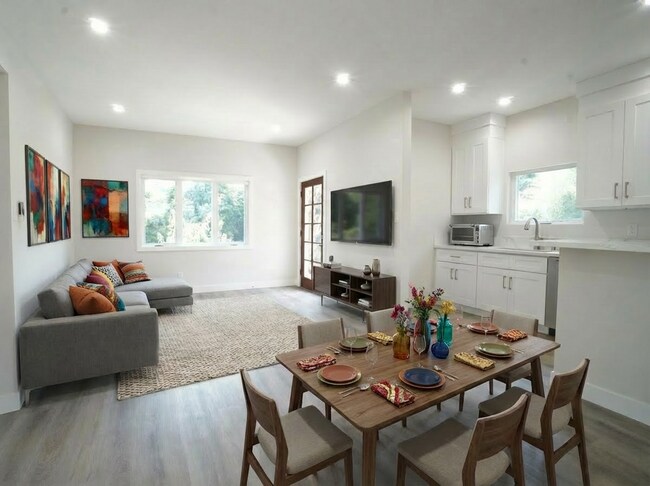 Foto del edificio - 6053 Selma Ave