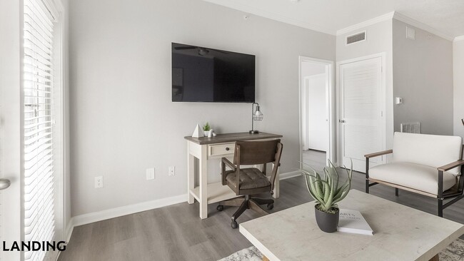 Building Photo - 9835 Fredericksburg Rd