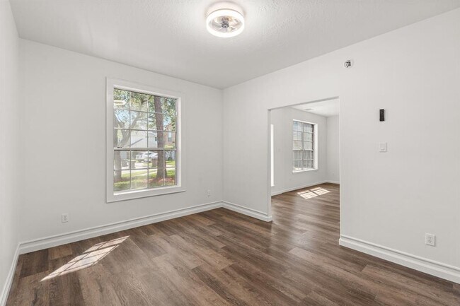 Building Photo - 3714 W Pine Orchard Dr