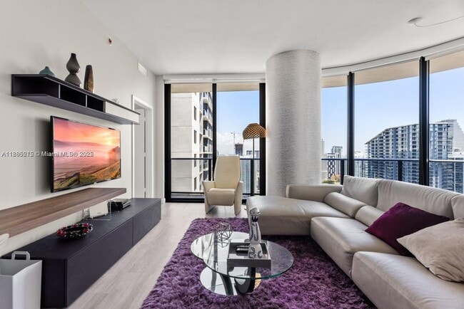 Foto del edificio - 55 SW 9th St