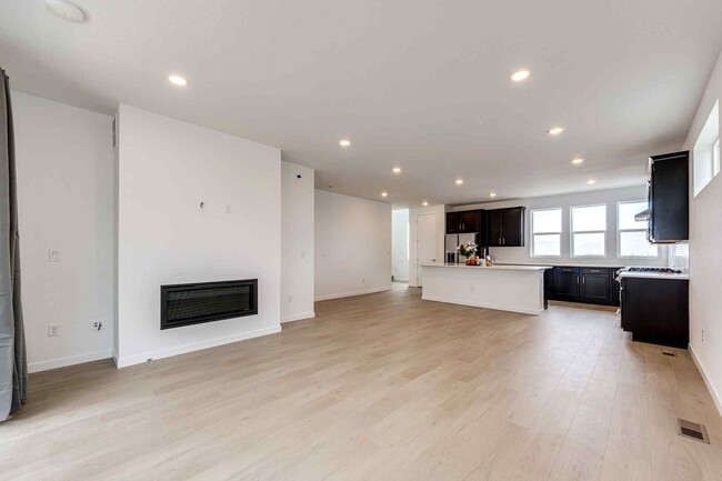 Foto del edificio - Beautiful brand new build home for rent at...