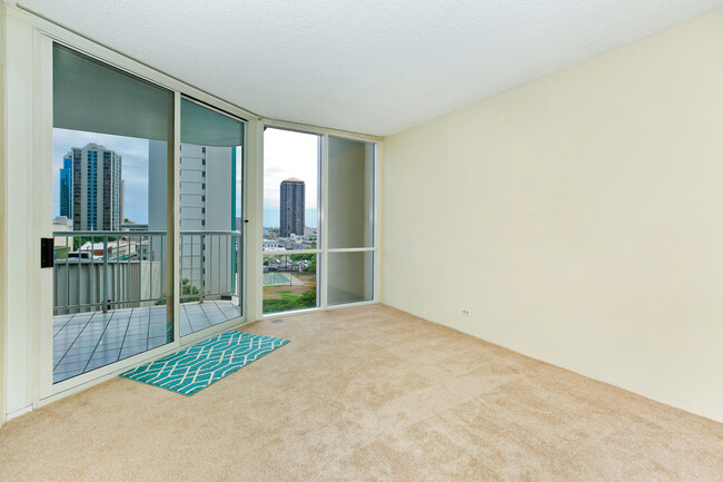 Foto del edificio - Amenities Galore in the Heart of Downtown!...