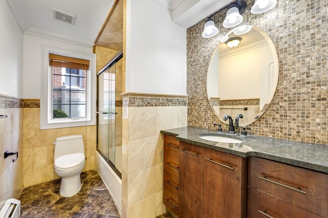 Foto del edificio - 2132 Linwood Ave