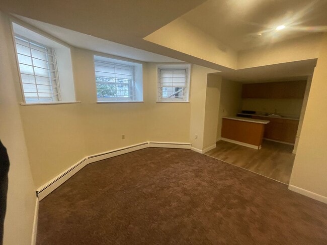 Now Or May 1 PACKARDS CORNER No fee Heat Hw inc Students Ok Best Location in Allston - Now Or May 1 PACKARDS CORNER  No fee Heat Hw inc Students Ok Best Location in Allston House