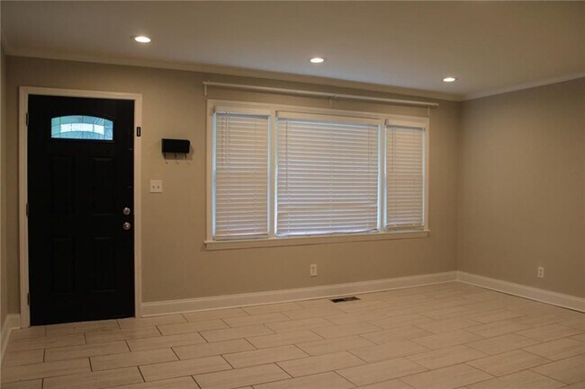 Foto del edificio - 4679 Chamblee Tucker Rd