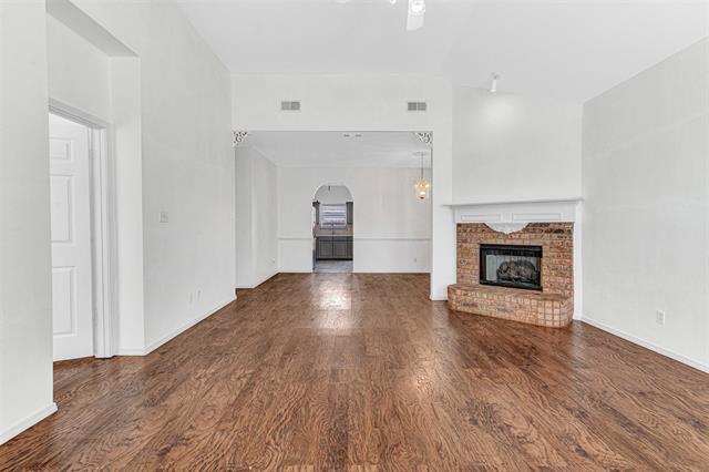 Building Photo - 1421 Ross Dr