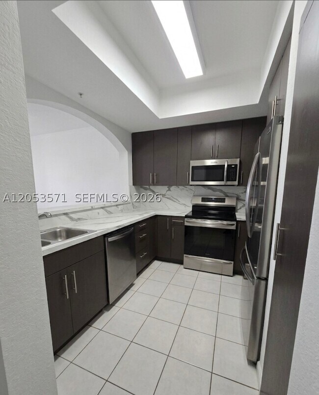 Foto del edificio - 8936 W Flagler St